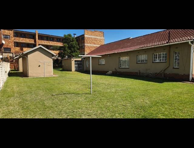 4 BEDROOM HOUSE FOR SALE IN RUSTIVIA